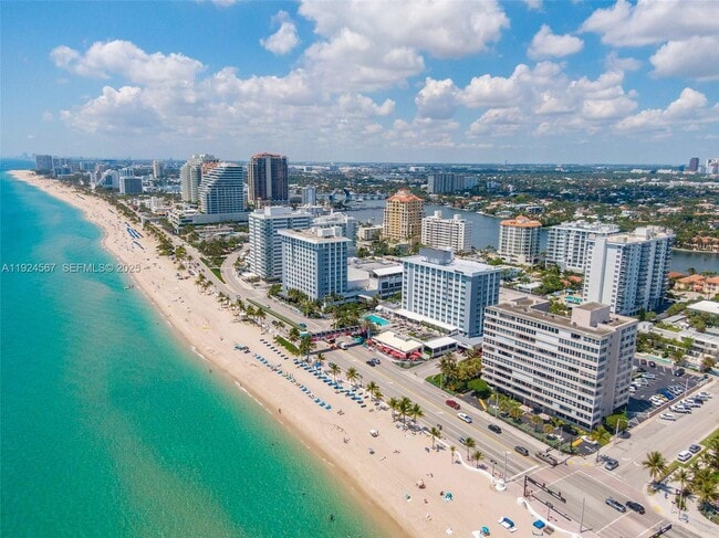 Building Photo - 401 N Birch Rd