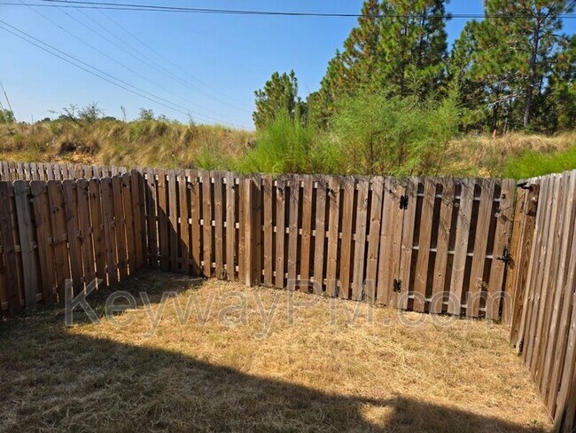 Building Photo - 930 Quaint Parish Cir