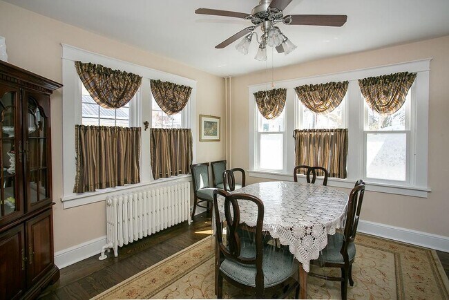 Building Photo - 17 Annandale Terrace