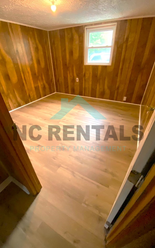 Building Photo - 730 Motor Rd