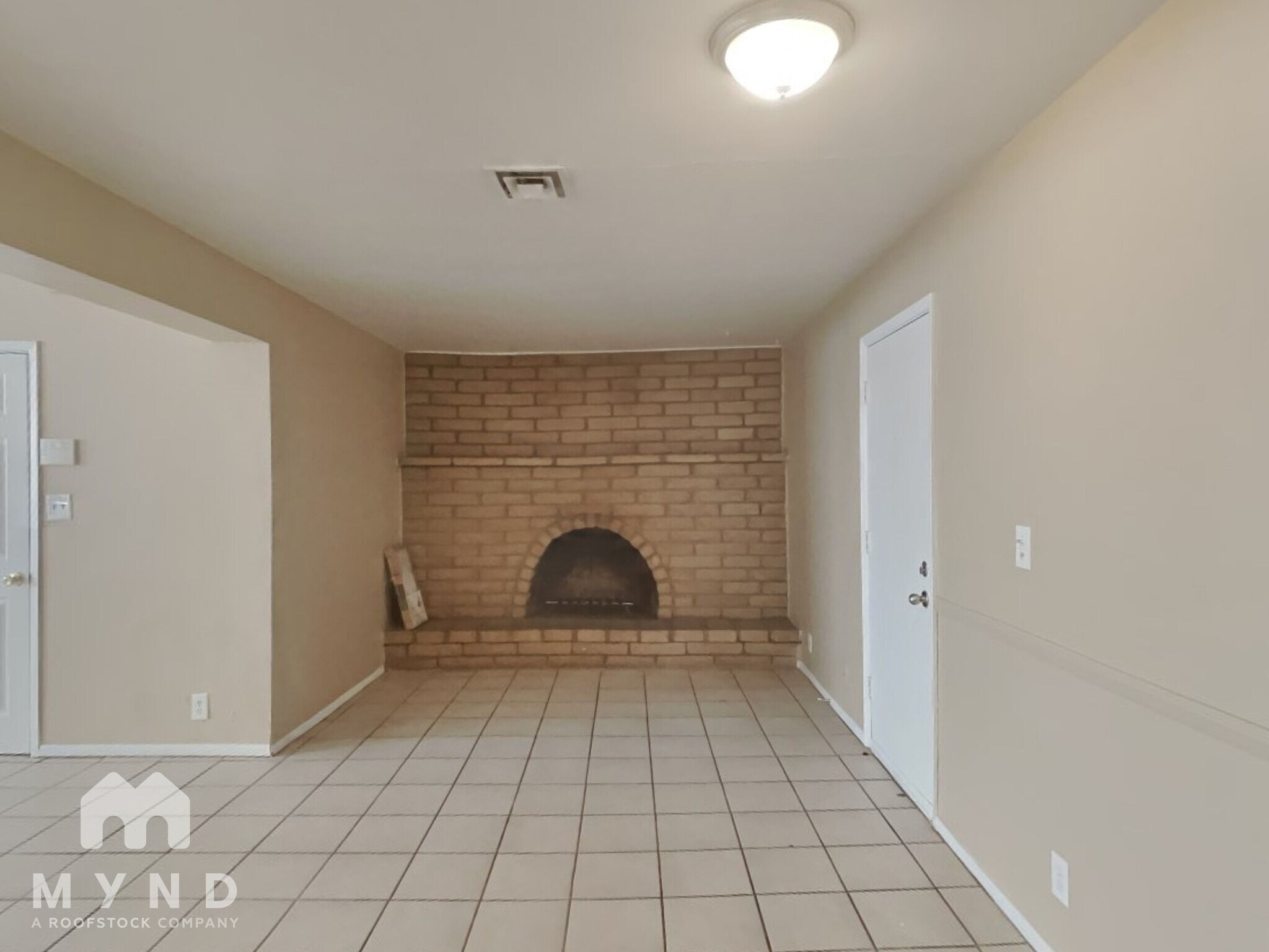 Building Photo - 47 W 11th Dr