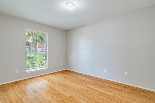 Building Photo - 6530 Needham Ln