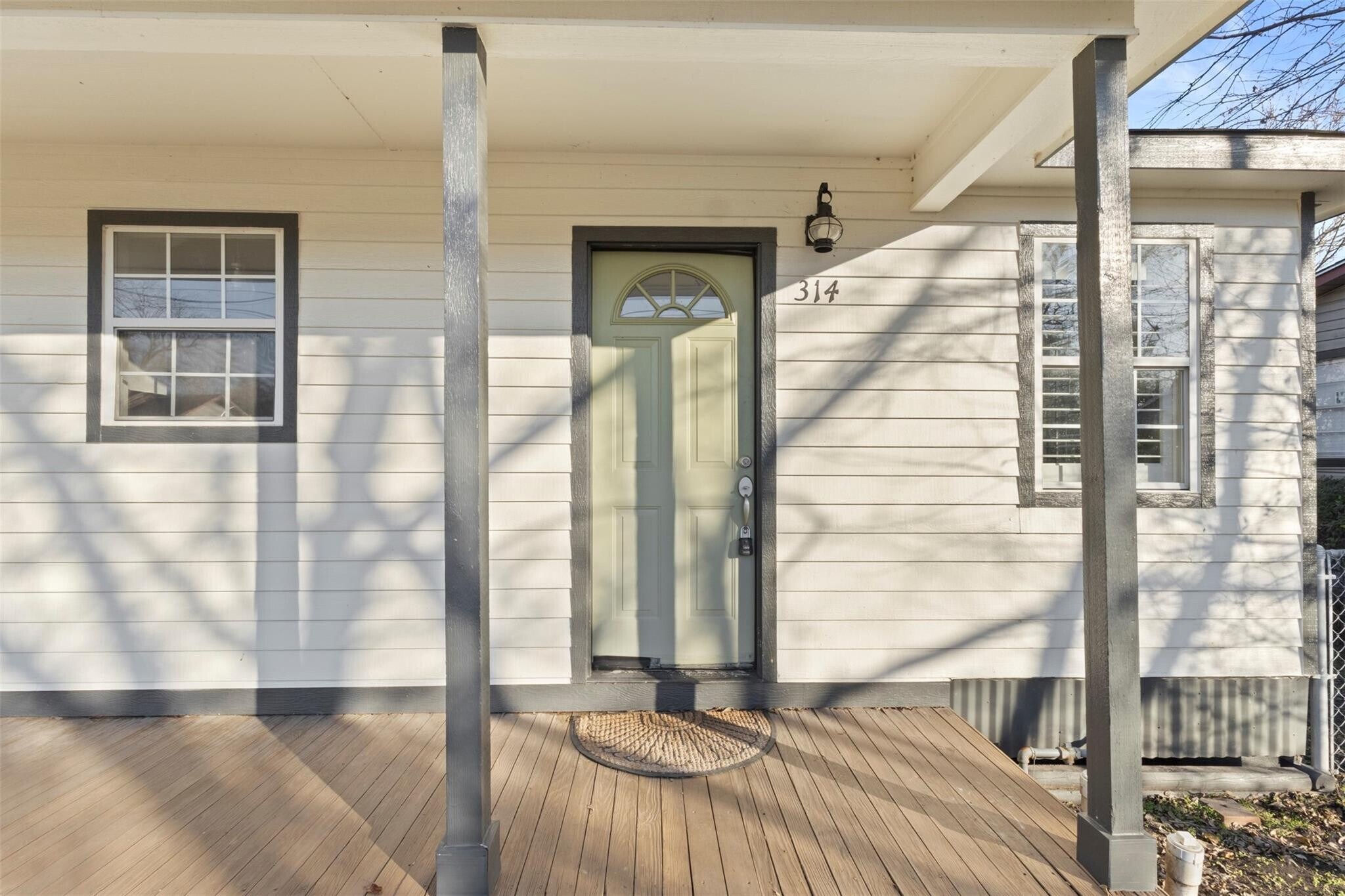 Building Photo - 314 Woodard St
