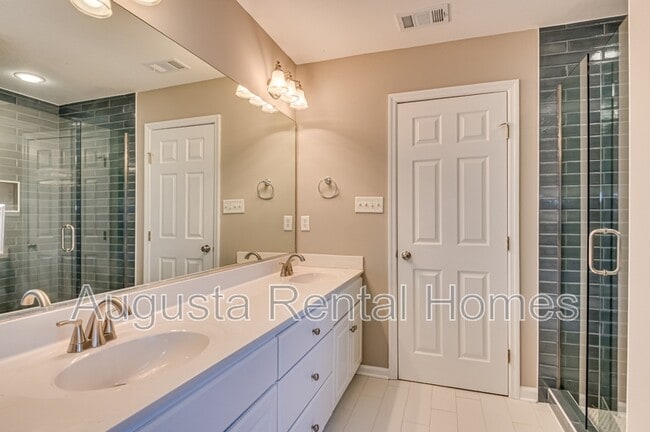 Building Photo - 4866 Orchard Hill Dr