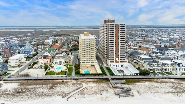 Primary Photo - 101 S Plaza Pl