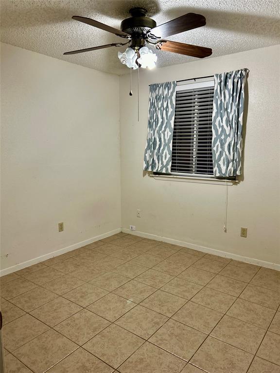 Building Photo - 14411 Cypress View Dr