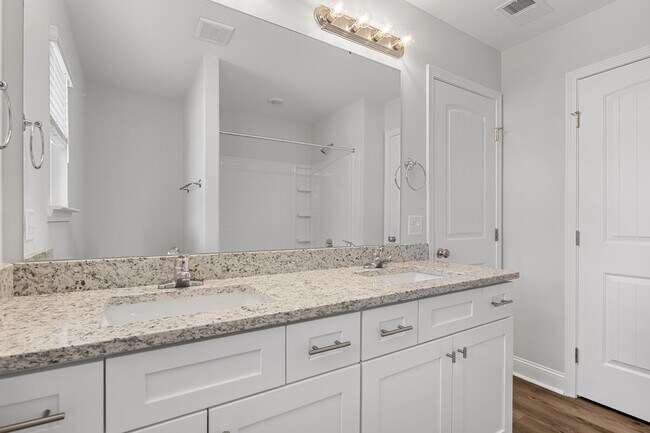 Building Photo - Brand New Townhome in Pooler GA