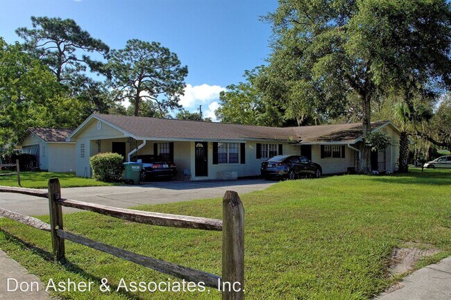 Primary Photo - 2 br, 1 bath House - 760 E. Magnolia Avenue