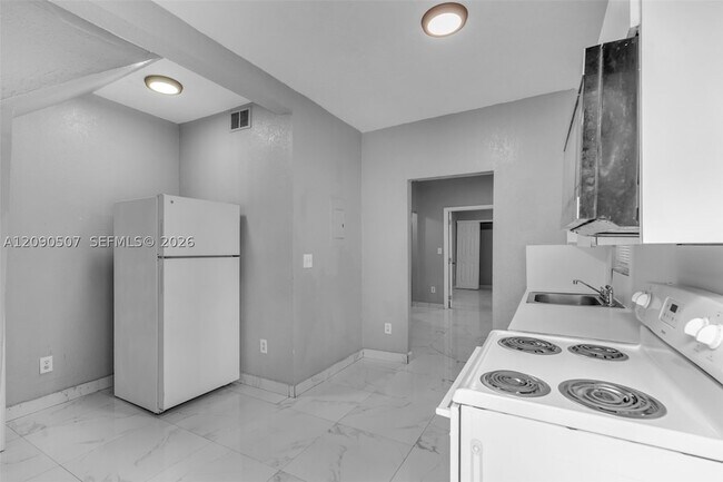 Building Photo - 285 NW 44th St