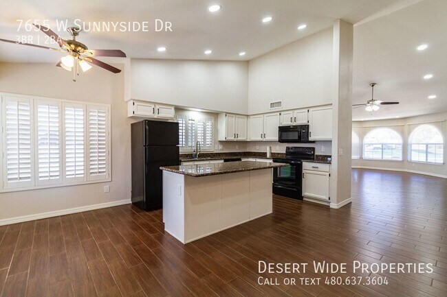 Building Photo - 7655 W Sunnyside Dr