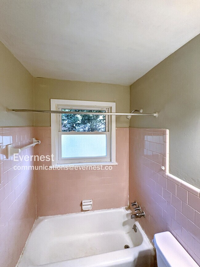 Building Photo - 2031 Nettie Ct