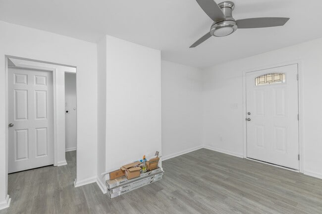 Building Photo - Spacious 4-Bedroom Home with Modern Upgrades Throughout