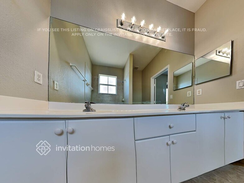 Building Photo - 15305 SW 88th Terrace