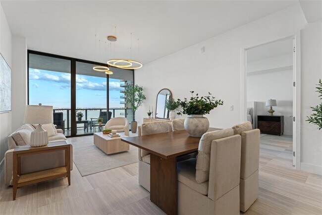 Building Photo - 3015 S Ysabella Ave