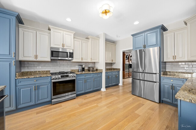 Building Photo - 4151 Royal Mews Cir