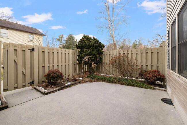 Building Photo - 2007 Williamsburg Square