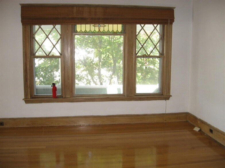 Building Photo - 30 Leonard St