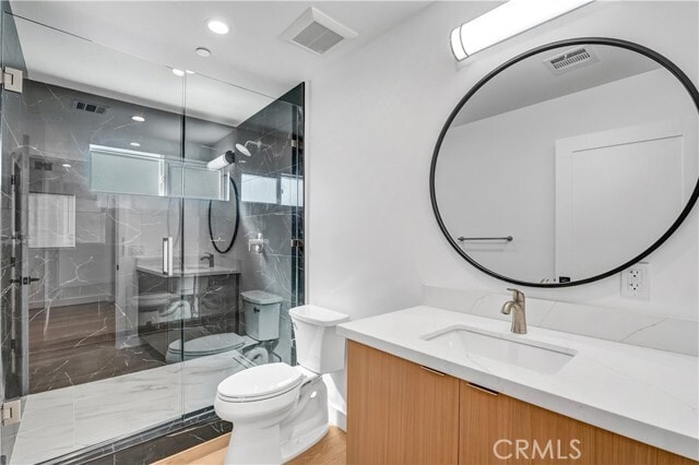 Building Photo - 18221 Chatsworth St