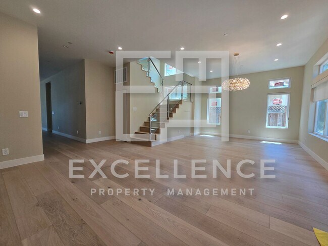Building Photo - Brand New Build 5/5 Home & 2/2 Cottage - C...