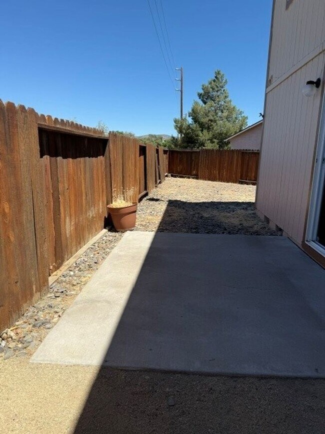 Building Photo - Two Bedroom Two Bath Townhome move in ready!