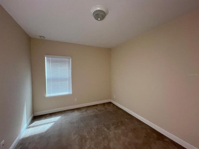 Building Photo - 8639 Via Trieste Dr