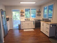 Building Photo - 630 Auwai St