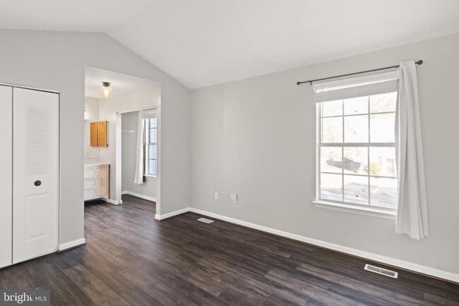 Building Photo - 309 Wind Ridge Dr