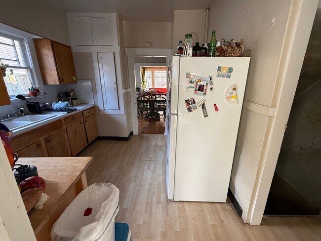 Building Photo - Beautiful 4-Bedroom Home in the Heart of Wallingford