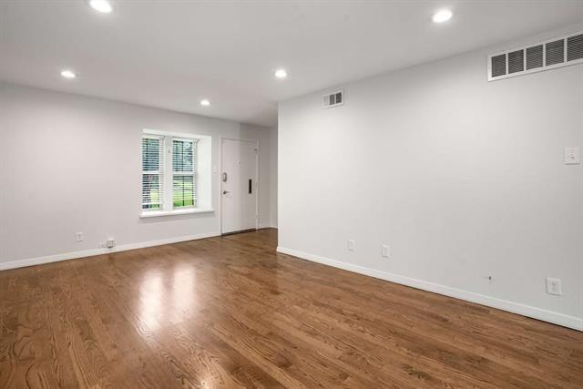 Building Photo - 7615 Woodthrush Dr