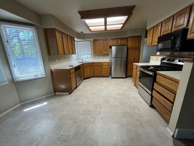 Building Photo - Wonderful Home in Central Ft. Collins