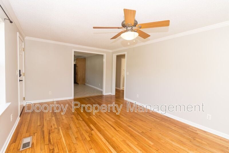 Building Photo - 3308 Center St