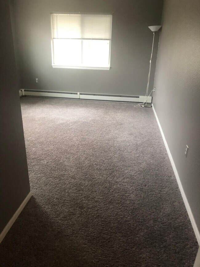 Building Photo - 16955 Toronto Ave SE