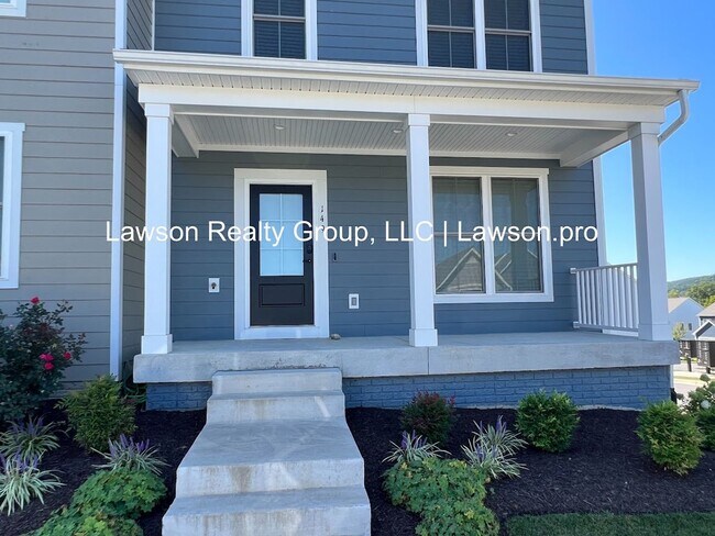 Building Photo - Upscale and Spacious Daleville Townhome
