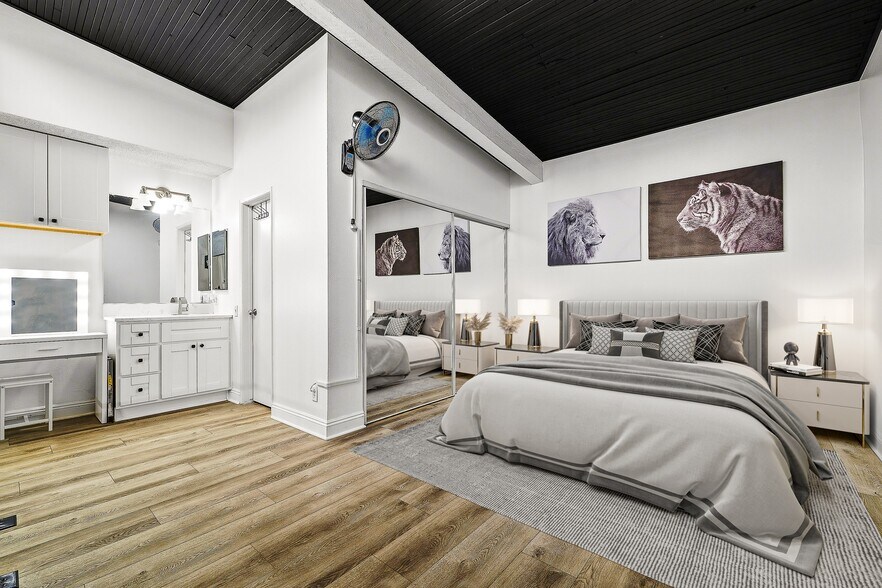 Building Photo - 5460 White Oak Ave