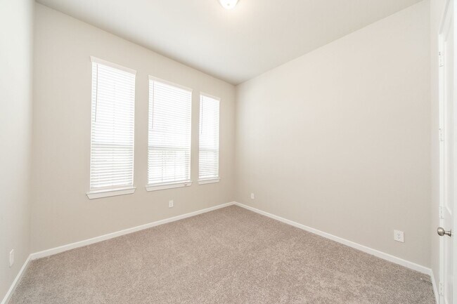 Building Photo - 2131 Wisteria Cove Dr