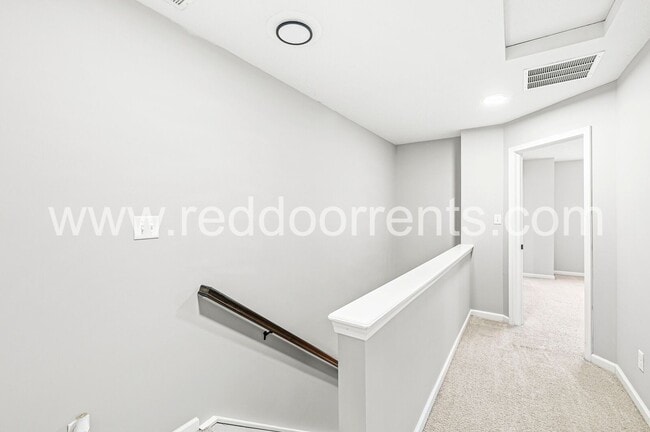 Building Photo - 2936 W New York St