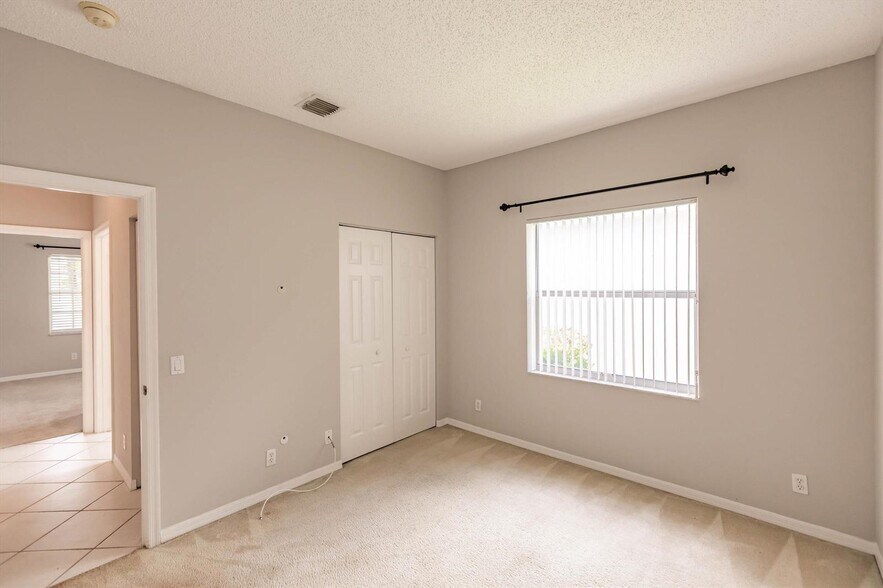 Building Photo - 6304 Harbour Club Dr