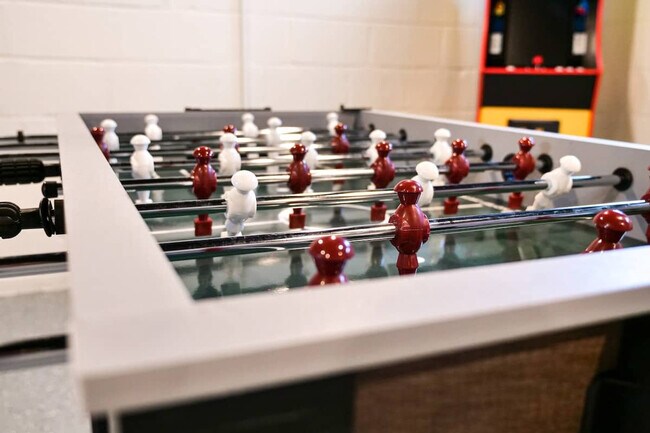 Building Photo - 7906 Lanyard Dr