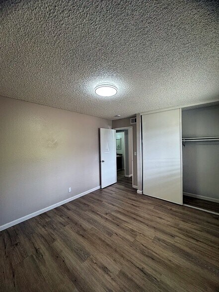Building Photo - 118 Yorkshire Ct