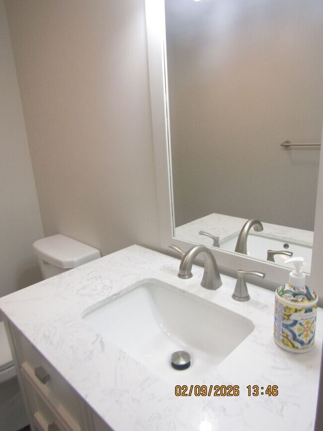 Building Photo - Lake Whitehurst