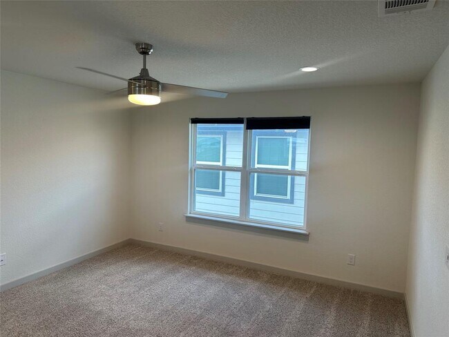 Building Photo - 288 Deserti Rd