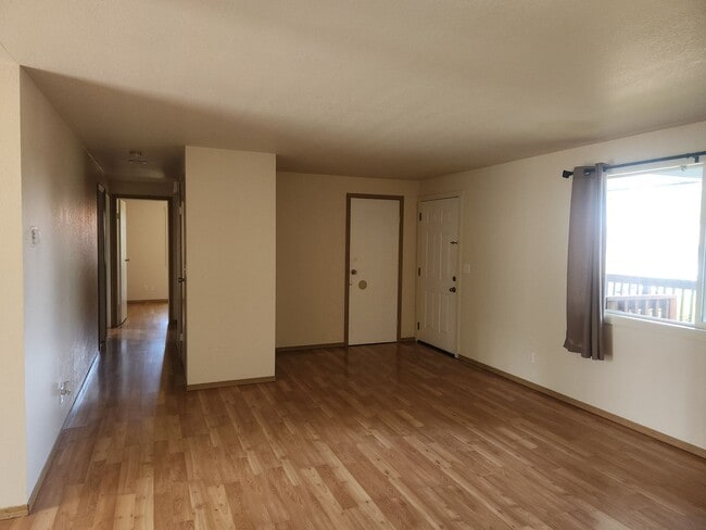 Building Photo - Rambler Available For Rent!!