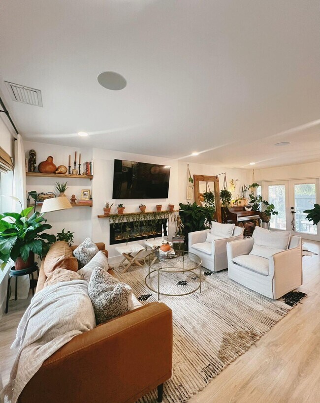 Building Photo - 9775 Arbor Meadow Dr