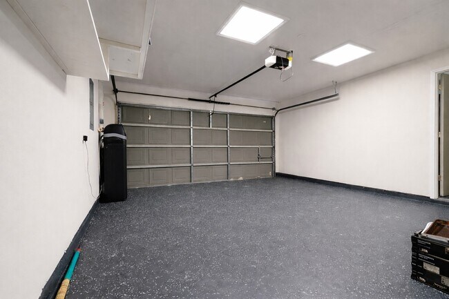 Building Photo - 10130 Williams Field Dr