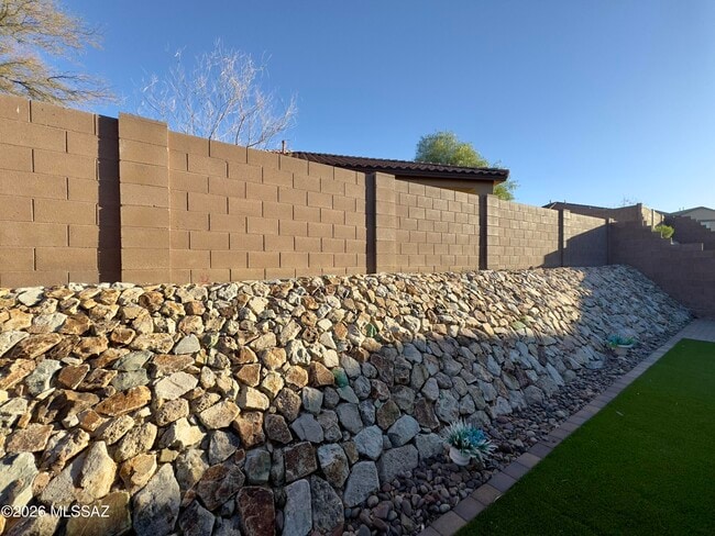 Building Photo - 11020 E Pima Creek Dr