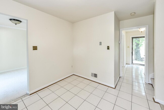 Building Photo - 7618 Shreve Rd