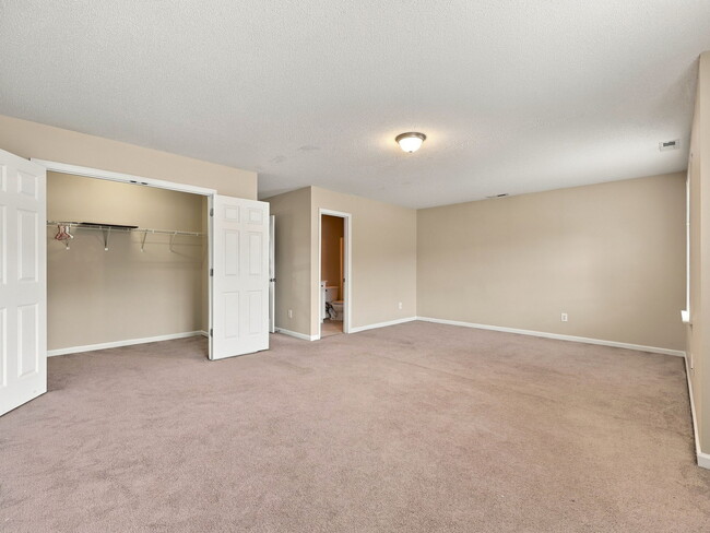 Building Photo - 116 Spring Leaf Ln