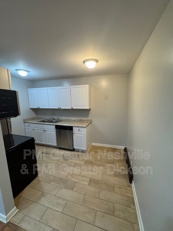 Building Photo - 2134 Fairfax Ave