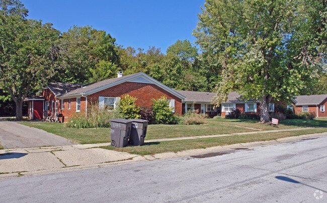Primary Photo - 1145 Bishop Dr