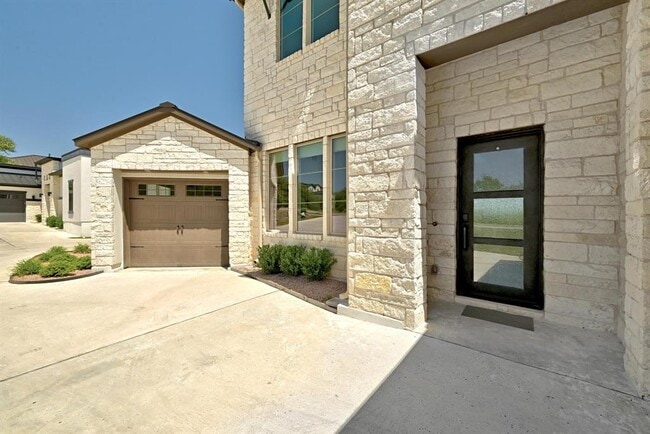 Building Photo - 4809 Serene Hills Dr